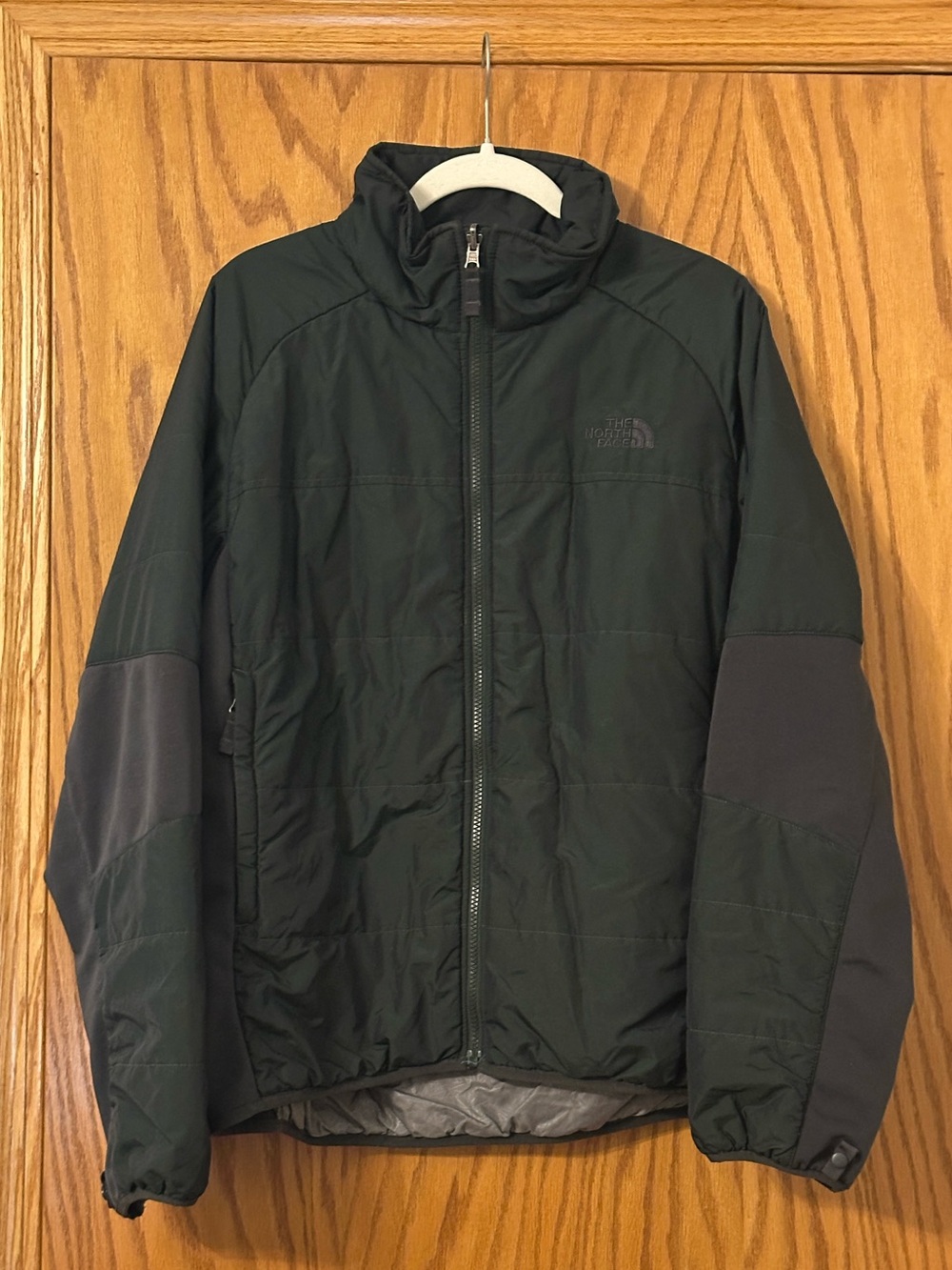 The North Face Men's Jacket in Forest Green & Grey with Logo - Size M
